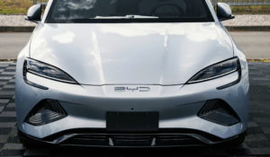 BYD supera los 968 mil empleados y redefine el modelo industrial global